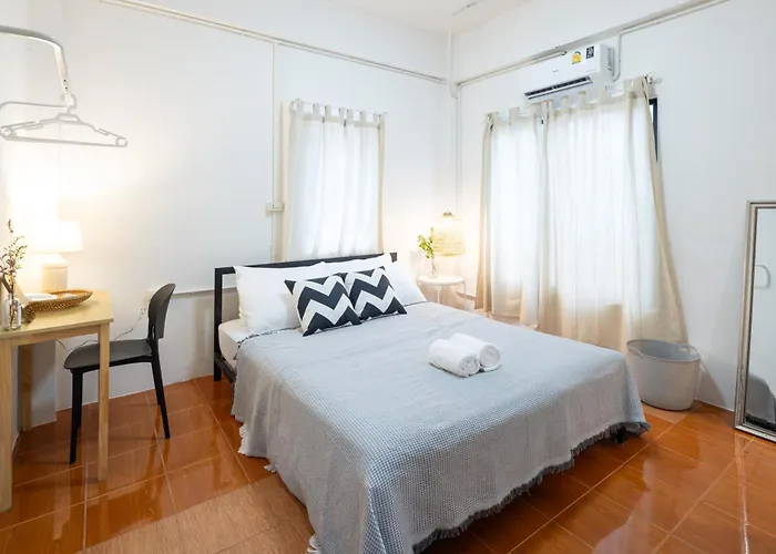 Homestay Bai Bua House Chatuchak Bangkok